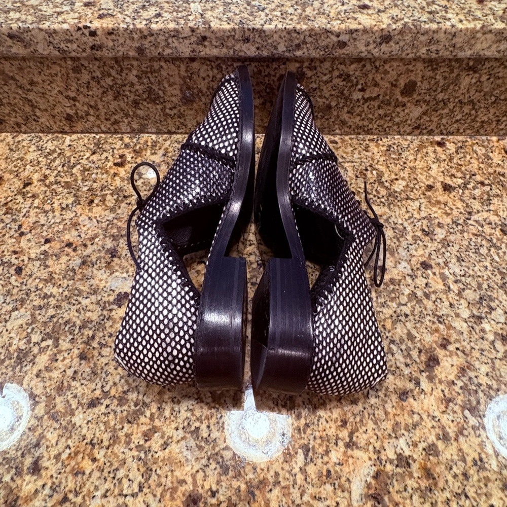 Clergerie Women’s Jofre Black White Faux SnakeSkin Cutout Derby Shoes 40 US 9.5 - Picture 9 of 13